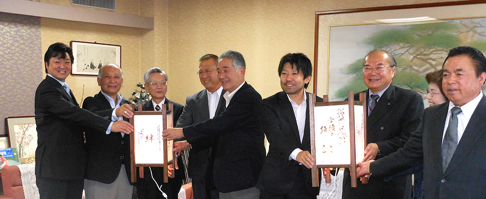 名張市街道イベント「隠(なばり)街道市」行灯点灯