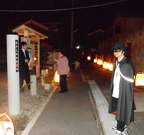 名張市街道イベント「隠（なばり）街道市」行灯点灯