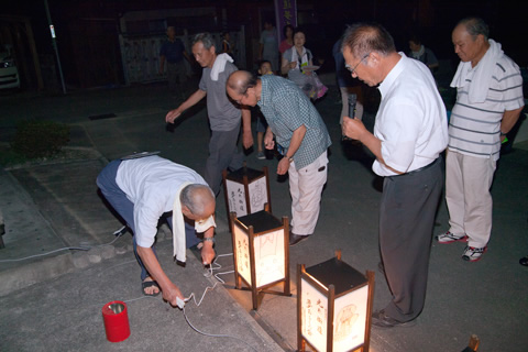 大石行灯点灯式