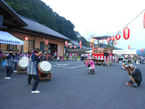 伊勢地行灯点灯式