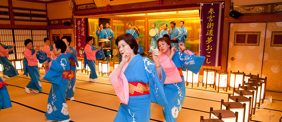 伊勢市二見浦 川柳・俳句行灯点灯式