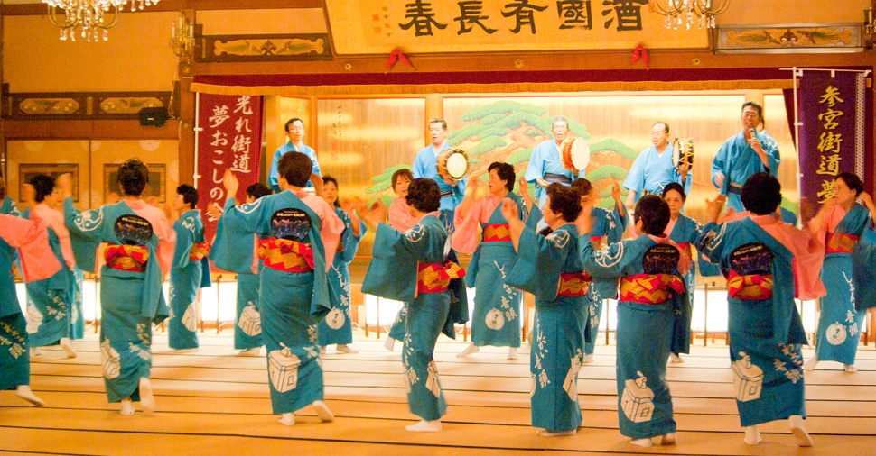伊勢市二見浦 川柳・俳句行灯点灯式