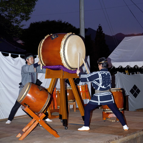 美杉町多気宿、川柳・俳句行灯点灯式