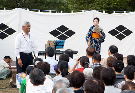 美杉町多気宿、川柳・俳句行灯点灯式