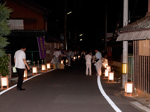 武四郎翁生誕地　川柳・俳句灯点灯