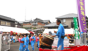 伊賀市島ヶ原「竹灯の宴」俳句行灯点灯